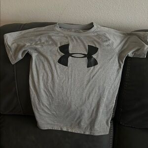 Under Armour Gray Short Sleeve Tee with Black Logo
